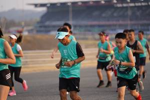 BIB: 
                            <button type="button" onclick="openModal(10513174)" class="btn btn-primary btn-sm float-right btn-popup" data-toggle="modal" data-target=".modal-high-quality">
                        <i class="fas fa-shopping-cart"></i> Add to Cart
                    </button>
                                            <button type="button" onclick="isThisMe(10513174, true)" class="btn btn-success btn-sm float-right btn-popup btn-isme hidden" data-toggle="tooltip" data-placement="bottom" title="นี่คือรูปของคุณใช่ไหม คลิกที่นี่เพื่อเอาเข้าอัลบั้ม">
                        <i class="fas fa-plus"></i> Add to album
                    </button>
                    <button type="button" onclick="isThisMe(10513174, false)" class="btn btn-warning btn-sm float-right btn-popup btn-isnotme hidden">
                        <i class="fas fa-ban"></i> Remove from album
                    </button>