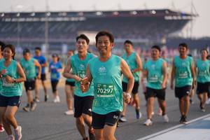 BIB: 70297
                            <button type="button" onclick="openModal(10512628)" class="btn btn-primary btn-sm float-right btn-popup" data-toggle="modal" data-target=".modal-high-quality">
                        <i class="fas fa-shopping-cart"></i> Add to Cart
                    </button>
                                            <button type="button" onclick="isThisMe(10512628, true)" class="btn btn-success btn-sm float-right btn-popup btn-isme hidden" data-toggle="tooltip" data-placement="bottom" title="นี่คือรูปของคุณใช่ไหม คลิกที่นี่เพื่อเอาเข้าอัลบั้ม">
                        <i class="fas fa-plus"></i> Add to album
                    </button>
                    <button type="button" onclick="isThisMe(10512628, false)" class="btn btn-warning btn-sm float-right btn-popup btn-isnotme hidden">
                        <i class="fas fa-ban"></i> Remove from album
                    </button>