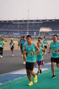 BIB: 5039, 500
                            <button type="button" onclick="openModal(10513897)" class="btn btn-primary btn-sm float-right btn-popup" data-toggle="modal" data-target=".modal-high-quality">
                        <i class="fas fa-shopping-cart"></i> Add to Cart
                    </button>
                                            <button type="button" onclick="isThisMe(10513897, true)" class="btn btn-success btn-sm float-right btn-popup btn-isme hidden" data-toggle="tooltip" data-placement="bottom" title="นี่คือรูปของคุณใช่ไหม คลิกที่นี่เพื่อเอาเข้าอัลบั้ม">
                        <i class="fas fa-plus"></i> Add to album
                    </button>
                    <button type="button" onclick="isThisMe(10513897, false)" class="btn btn-warning btn-sm float-right btn-popup btn-isnotme hidden">
                        <i class="fas fa-ban"></i> Remove from album
                    </button>