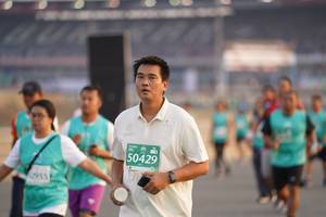 BIB: 50429, 1955
                            <button type="button" onclick="openModal(10515127)" class="btn btn-primary btn-sm float-right btn-popup" data-toggle="modal" data-target=".modal-high-quality">
                        <i class="fas fa-shopping-cart"></i> Add to Cart
                    </button>
                                            <button type="button" onclick="isThisMe(10515127, true)" class="btn btn-success btn-sm float-right btn-popup btn-isme hidden" data-toggle="tooltip" data-placement="bottom" title="นี่คือรูปของคุณใช่ไหม คลิกที่นี่เพื่อเอาเข้าอัลบั้ม">
                        <i class="fas fa-plus"></i> Add to album
                    </button>
                    <button type="button" onclick="isThisMe(10515127, false)" class="btn btn-warning btn-sm float-right btn-popup btn-isnotme hidden">
                        <i class="fas fa-ban"></i> Remove from album
                    </button>