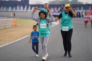 BIB: 53209, 53210
                            <button type="button" onclick="openModal(10521622)" class="btn btn-primary btn-sm float-right btn-popup" data-toggle="modal" data-target=".modal-high-quality">
                        <i class="fas fa-shopping-cart"></i> Add to Cart
                    </button>
                                            <button type="button" onclick="isThisMe(10521622, true)" class="btn btn-success btn-sm float-right btn-popup btn-isme hidden" data-toggle="tooltip" data-placement="bottom" title="นี่คือรูปของคุณใช่ไหม คลิกที่นี่เพื่อเอาเข้าอัลบั้ม">
                        <i class="fas fa-plus"></i> Add to album
                    </button>
                    <button type="button" onclick="isThisMe(10521622, false)" class="btn btn-warning btn-sm float-right btn-popup btn-isnotme hidden">
                        <i class="fas fa-ban"></i> Remove from album
                    </button>