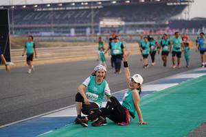 BIB: 2290
                            <button type="button" onclick="openModal(10519205)" class="btn btn-primary btn-sm float-right btn-popup" data-toggle="modal" data-target=".modal-high-quality">
                        <i class="fas fa-shopping-cart"></i> Add to Cart
                    </button>
                                            <button type="button" onclick="isThisMe(10519205, true)" class="btn btn-success btn-sm float-right btn-popup btn-isme hidden" data-toggle="tooltip" data-placement="bottom" title="นี่คือรูปของคุณใช่ไหม คลิกที่นี่เพื่อเอาเข้าอัลบั้ม">
                        <i class="fas fa-plus"></i> Add to album
                    </button>
                    <button type="button" onclick="isThisMe(10519205, false)" class="btn btn-warning btn-sm float-right btn-popup btn-isnotme hidden">
                        <i class="fas fa-ban"></i> Remove from album
                    </button>