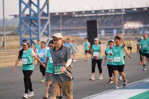 BIB: 5025
                            <button type="button" onclick="openModal(10515066)" class="btn btn-primary btn-sm float-right btn-popup" data-toggle="modal" data-target=".modal-high-quality">
                        <i class="fas fa-shopping-cart"></i> Add to Cart
                    </button>
                                            <button type="button" onclick="isThisMe(10515066, true)" class="btn btn-success btn-sm float-right btn-popup btn-isme hidden" data-toggle="tooltip" data-placement="bottom" title="นี่คือรูปของคุณใช่ไหม คลิกที่นี่เพื่อเอาเข้าอัลบั้ม">
                        <i class="fas fa-plus"></i> Add to album
                    </button>
                    <button type="button" onclick="isThisMe(10515066, false)" class="btn btn-warning btn-sm float-right btn-popup btn-isnotme hidden">
                        <i class="fas fa-ban"></i> Remove from album
                    </button>