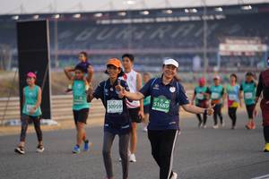 BIB: 51689, 50959
                            <button type="button" onclick="openModal(10519055)" class="btn btn-primary btn-sm float-right btn-popup" data-toggle="modal" data-target=".modal-high-quality">
                        <i class="fas fa-shopping-cart"></i> Add to Cart
                    </button>
                                            <button type="button" onclick="isThisMe(10519055, true)" class="btn btn-success btn-sm float-right btn-popup btn-isme hidden" data-toggle="tooltip" data-placement="bottom" title="นี่คือรูปของคุณใช่ไหม คลิกที่นี่เพื่อเอาเข้าอัลบั้ม">
                        <i class="fas fa-plus"></i> Add to album
                    </button>
                    <button type="button" onclick="isThisMe(10519055, false)" class="btn btn-warning btn-sm float-right btn-popup btn-isnotme hidden">
                        <i class="fas fa-ban"></i> Remove from album
                    </button>