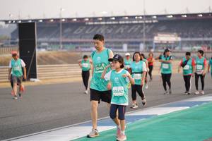 BIB: 50481, 50542
                            <button type="button" onclick="openModal(10519688)" class="btn btn-primary btn-sm float-right btn-popup" data-toggle="modal" data-target=".modal-high-quality">
                        <i class="fas fa-shopping-cart"></i> Add to Cart
                    </button>
                                            <button type="button" onclick="isThisMe(10519688, true)" class="btn btn-success btn-sm float-right btn-popup btn-isme hidden" data-toggle="tooltip" data-placement="bottom" title="นี่คือรูปของคุณใช่ไหม คลิกที่นี่เพื่อเอาเข้าอัลบั้ม">
                        <i class="fas fa-plus"></i> Add to album
                    </button>
                    <button type="button" onclick="isThisMe(10519688, false)" class="btn btn-warning btn-sm float-right btn-popup btn-isnotme hidden">
                        <i class="fas fa-ban"></i> Remove from album
                    </button>