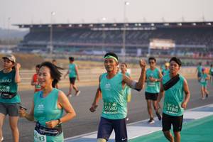 BIB: 51880, 51580, 043
                            <button type="button" onclick="openModal(10513639)" class="btn btn-primary btn-sm float-right btn-popup" data-toggle="modal" data-target=".modal-high-quality">
                        <i class="fas fa-shopping-cart"></i> Add to Cart
                    </button>
                                            <button type="button" onclick="isThisMe(10513639, true)" class="btn btn-success btn-sm float-right btn-popup btn-isme hidden" data-toggle="tooltip" data-placement="bottom" title="นี่คือรูปของคุณใช่ไหม คลิกที่นี่เพื่อเอาเข้าอัลบั้ม">
                        <i class="fas fa-plus"></i> Add to album
                    </button>
                    <button type="button" onclick="isThisMe(10513639, false)" class="btn btn-warning btn-sm float-right btn-popup btn-isnotme hidden">
                        <i class="fas fa-ban"></i> Remove from album
                    </button>