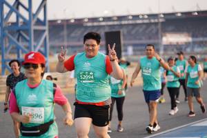 BIB: 1475, 52094, 896
                            <button type="button" onclick="openModal(10515035)" class="btn btn-primary btn-sm float-right btn-popup" data-toggle="modal" data-target=".modal-high-quality">
                        <i class="fas fa-shopping-cart"></i> Add to Cart
                    </button>
                                            <button type="button" onclick="isThisMe(10515035, true)" class="btn btn-success btn-sm float-right btn-popup btn-isme hidden" data-toggle="tooltip" data-placement="bottom" title="นี่คือรูปของคุณใช่ไหม คลิกที่นี่เพื่อเอาเข้าอัลบั้ม">
                        <i class="fas fa-plus"></i> Add to album
                    </button>
                    <button type="button" onclick="isThisMe(10515035, false)" class="btn btn-warning btn-sm float-right btn-popup btn-isnotme hidden">
                        <i class="fas fa-ban"></i> Remove from album
                    </button>