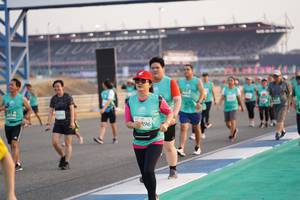 BIB: 396
                            <button type="button" onclick="openModal(10515029)" class="btn btn-primary btn-sm float-right btn-popup" data-toggle="modal" data-target=".modal-high-quality">
                        <i class="fas fa-shopping-cart"></i> Add to Cart
                    </button>
                                            <button type="button" onclick="isThisMe(10515029, true)" class="btn btn-success btn-sm float-right btn-popup btn-isme hidden" data-toggle="tooltip" data-placement="bottom" title="นี่คือรูปของคุณใช่ไหม คลิกที่นี่เพื่อเอาเข้าอัลบั้ม">
                        <i class="fas fa-plus"></i> Add to album
                    </button>
                    <button type="button" onclick="isThisMe(10515029, false)" class="btn btn-warning btn-sm float-right btn-popup btn-isnotme hidden">
                        <i class="fas fa-ban"></i> Remove from album
                    </button>