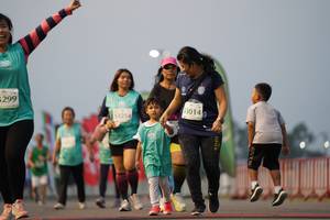 BIB: 299, 3014, 53254
                            <button type="button" onclick="openModal(10524198)" class="btn btn-primary btn-sm float-right btn-popup" data-toggle="modal" data-target=".modal-high-quality">
                        <i class="fas fa-shopping-cart"></i> Add to Cart
                    </button>
                                            <button type="button" onclick="isThisMe(10524198, true)" class="btn btn-success btn-sm float-right btn-popup btn-isme hidden" data-toggle="tooltip" data-placement="bottom" title="นี่คือรูปของคุณใช่ไหม คลิกที่นี่เพื่อเอาเข้าอัลบั้ม">
                        <i class="fas fa-plus"></i> Add to album
                    </button>
                    <button type="button" onclick="isThisMe(10524198, false)" class="btn btn-warning btn-sm float-right btn-popup btn-isnotme hidden">
                        <i class="fas fa-ban"></i> Remove from album
                    </button>