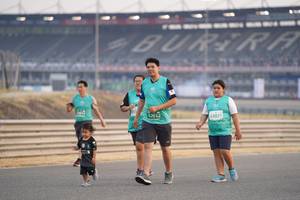 BIB: 52032, 53021, 
                            <button type="button" onclick="openModal(10520848)" class="btn btn-primary btn-sm float-right btn-popup" data-toggle="modal" data-target=".modal-high-quality">
                        <i class="fas fa-shopping-cart"></i> Add to Cart
                    </button>
                                            <button type="button" onclick="isThisMe(10520848, true)" class="btn btn-success btn-sm float-right btn-popup btn-isme hidden" data-toggle="tooltip" data-placement="bottom" title="นี่คือรูปของคุณใช่ไหม คลิกที่นี่เพื่อเอาเข้าอัลบั้ม">
                        <i class="fas fa-plus"></i> Add to album
                    </button>
                    <button type="button" onclick="isThisMe(10520848, false)" class="btn btn-warning btn-sm float-right btn-popup btn-isnotme hidden">
                        <i class="fas fa-ban"></i> Remove from album
                    </button>