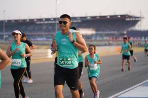 BIB: 50108, 50623, 5055
                            <button type="button" onclick="openModal(10511553)" class="btn btn-primary btn-sm float-right btn-popup" data-toggle="modal" data-target=".modal-high-quality">
                        <i class="fas fa-shopping-cart"></i> Add to Cart
                    </button>
                                            <button type="button" onclick="isThisMe(10511553, true)" class="btn btn-success btn-sm float-right btn-popup btn-isme hidden" data-toggle="tooltip" data-placement="bottom" title="นี่คือรูปของคุณใช่ไหม คลิกที่นี่เพื่อเอาเข้าอัลบั้ม">
                        <i class="fas fa-plus"></i> Add to album
                    </button>
                    <button type="button" onclick="isThisMe(10511553, false)" class="btn btn-warning btn-sm float-right btn-popup btn-isnotme hidden">
                        <i class="fas fa-ban"></i> Remove from album
                    </button>