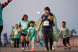 BIB: 53014, 53254, 51511
                            <button type="button" onclick="openModal(10524202)" class="btn btn-primary btn-sm float-right btn-popup" data-toggle="modal" data-target=".modal-high-quality">
                        <i class="fas fa-shopping-cart"></i> Add to Cart
                    </button>
                                            <button type="button" onclick="isThisMe(10524202, true)" class="btn btn-success btn-sm float-right btn-popup btn-isme hidden" data-toggle="tooltip" data-placement="bottom" title="นี่คือรูปของคุณใช่ไหม คลิกที่นี่เพื่อเอาเข้าอัลบั้ม">
                        <i class="fas fa-plus"></i> Add to album
                    </button>
                    <button type="button" onclick="isThisMe(10524202, false)" class="btn btn-warning btn-sm float-right btn-popup btn-isnotme hidden">
                        <i class="fas fa-ban"></i> Remove from album
                    </button>