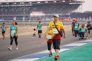 BIB: 50664, 51311
                            <button type="button" onclick="openModal(10519802)" class="btn btn-primary btn-sm float-right btn-popup" data-toggle="modal" data-target=".modal-high-quality">
                        <i class="fas fa-shopping-cart"></i> Add to Cart
                    </button>
                                            <button type="button" onclick="isThisMe(10519802, true)" class="btn btn-success btn-sm float-right btn-popup btn-isme hidden" data-toggle="tooltip" data-placement="bottom" title="นี่คือรูปของคุณใช่ไหม คลิกที่นี่เพื่อเอาเข้าอัลบั้ม">
                        <i class="fas fa-plus"></i> Add to album
                    </button>
                    <button type="button" onclick="isThisMe(10519802, false)" class="btn btn-warning btn-sm float-right btn-popup btn-isnotme hidden">
                        <i class="fas fa-ban"></i> Remove from album
                    </button>