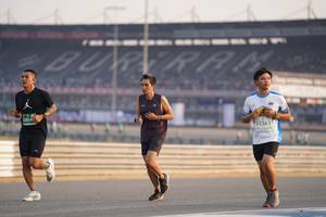 BIB: 004, 153361
                            <button type="button" onclick="openModal(10506379)" class="btn btn-primary btn-sm float-right btn-popup" data-toggle="modal" data-target=".modal-high-quality">
                        <i class="fas fa-shopping-cart"></i> Add to Cart
                    </button>
                                            <button type="button" onclick="isThisMe(10506379, true)" class="btn btn-success btn-sm float-right btn-popup btn-isme hidden" data-toggle="tooltip" data-placement="bottom" title="นี่คือรูปของคุณใช่ไหม คลิกที่นี่เพื่อเอาเข้าอัลบั้ม">
                        <i class="fas fa-plus"></i> Add to album
                    </button>
                    <button type="button" onclick="isThisMe(10506379, false)" class="btn btn-warning btn-sm float-right btn-popup btn-isnotme hidden">
                        <i class="fas fa-ban"></i> Remove from album
                    </button>