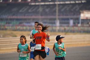 BIB: 52403, 5092, 51505, 52230
                            <button type="button" onclick="openModal(10511681)" class="btn btn-primary btn-sm float-right btn-popup" data-toggle="modal" data-target=".modal-high-quality">
                        <i class="fas fa-shopping-cart"></i> Add to Cart
                    </button>
                                            <button type="button" onclick="isThisMe(10511681, true)" class="btn btn-success btn-sm float-right btn-popup btn-isme hidden" data-toggle="tooltip" data-placement="bottom" title="นี่คือรูปของคุณใช่ไหม คลิกที่นี่เพื่อเอาเข้าอัลบั้ม">
                        <i class="fas fa-plus"></i> Add to album
                    </button>
                    <button type="button" onclick="isThisMe(10511681, false)" class="btn btn-warning btn-sm float-right btn-popup btn-isnotme hidden">
                        <i class="fas fa-ban"></i> Remove from album
                    </button>