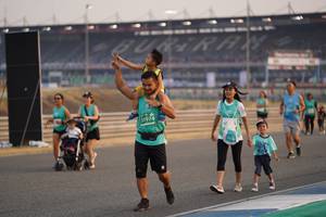 BIB: 1974
                            <button type="button" onclick="openModal(10519489)" class="btn btn-primary btn-sm float-right btn-popup" data-toggle="modal" data-target=".modal-high-quality">
                        <i class="fas fa-shopping-cart"></i> Add to Cart
                    </button>
                                            <button type="button" onclick="isThisMe(10519489, true)" class="btn btn-success btn-sm float-right btn-popup btn-isme hidden" data-toggle="tooltip" data-placement="bottom" title="นี่คือรูปของคุณใช่ไหม คลิกที่นี่เพื่อเอาเข้าอัลบั้ม">
                        <i class="fas fa-plus"></i> Add to album
                    </button>
                    <button type="button" onclick="isThisMe(10519489, false)" class="btn btn-warning btn-sm float-right btn-popup btn-isnotme hidden">
                        <i class="fas fa-ban"></i> Remove from album
                    </button>