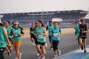 BIB: 519, 52368, 52791
                            <button type="button" onclick="openModal(10511963)" class="btn btn-primary btn-sm float-right btn-popup" data-toggle="modal" data-target=".modal-high-quality">
                        <i class="fas fa-shopping-cart"></i> Add to Cart
                    </button>
                                            <button type="button" onclick="isThisMe(10511963, true)" class="btn btn-success btn-sm float-right btn-popup btn-isme hidden" data-toggle="tooltip" data-placement="bottom" title="นี่คือรูปของคุณใช่ไหม คลิกที่นี่เพื่อเอาเข้าอัลบั้ม">
                        <i class="fas fa-plus"></i> Add to album
                    </button>
                    <button type="button" onclick="isThisMe(10511963, false)" class="btn btn-warning btn-sm float-right btn-popup btn-isnotme hidden">
                        <i class="fas fa-ban"></i> Remove from album
                    </button>