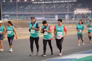 BIB: 3269, 2461, 3019, 52656
                            <button type="button" onclick="openModal(10519713)" class="btn btn-primary btn-sm float-right btn-popup" data-toggle="modal" data-target=".modal-high-quality">
                        <i class="fas fa-shopping-cart"></i> Add to Cart
                    </button>
                                            <button type="button" onclick="isThisMe(10519713, true)" class="btn btn-success btn-sm float-right btn-popup btn-isme hidden" data-toggle="tooltip" data-placement="bottom" title="นี่คือรูปของคุณใช่ไหม คลิกที่นี่เพื่อเอาเข้าอัลบั้ม">
                        <i class="fas fa-plus"></i> Add to album
                    </button>
                    <button type="button" onclick="isThisMe(10519713, false)" class="btn btn-warning btn-sm float-right btn-popup btn-isnotme hidden">
                        <i class="fas fa-ban"></i> Remove from album
                    </button>