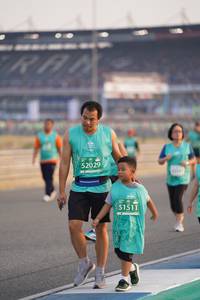 BIB: 52029, 51511
                            <button type="button" onclick="openModal(10515365)" class="btn btn-primary btn-sm float-right btn-popup" data-toggle="modal" data-target=".modal-high-quality">
                        <i class="fas fa-shopping-cart"></i> Add to Cart
                    </button>
                                            <button type="button" onclick="isThisMe(10515365, true)" class="btn btn-success btn-sm float-right btn-popup btn-isme hidden" data-toggle="tooltip" data-placement="bottom" title="นี่คือรูปของคุณใช่ไหม คลิกที่นี่เพื่อเอาเข้าอัลบั้ม">
                        <i class="fas fa-plus"></i> Add to album
                    </button>
                    <button type="button" onclick="isThisMe(10515365, false)" class="btn btn-warning btn-sm float-right btn-popup btn-isnotme hidden">
                        <i class="fas fa-ban"></i> Remove from album
                    </button>