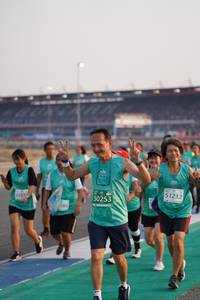 BIB: 51232, 50253, 189
                            <button type="button" onclick="openModal(10513983)" class="btn btn-primary btn-sm float-right btn-popup" data-toggle="modal" data-target=".modal-high-quality">
                        <i class="fas fa-shopping-cart"></i> Add to Cart
                    </button>
                                            <button type="button" onclick="isThisMe(10513983, true)" class="btn btn-success btn-sm float-right btn-popup btn-isme hidden" data-toggle="tooltip" data-placement="bottom" title="นี่คือรูปของคุณใช่ไหม คลิกที่นี่เพื่อเอาเข้าอัลบั้ม">
                        <i class="fas fa-plus"></i> Add to album
                    </button>
                    <button type="button" onclick="isThisMe(10513983, false)" class="btn btn-warning btn-sm float-right btn-popup btn-isnotme hidden">
                        <i class="fas fa-ban"></i> Remove from album
                    </button>