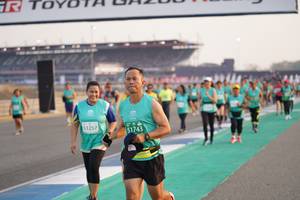 BIB: 1257, 51743
                            <button type="button" onclick="openModal(10514931)" class="btn btn-primary btn-sm float-right btn-popup" data-toggle="modal" data-target=".modal-high-quality">
                        <i class="fas fa-shopping-cart"></i> Add to Cart
                    </button>
                                            <button type="button" onclick="isThisMe(10514931, true)" class="btn btn-success btn-sm float-right btn-popup btn-isme hidden" data-toggle="tooltip" data-placement="bottom" title="นี่คือรูปของคุณใช่ไหม คลิกที่นี่เพื่อเอาเข้าอัลบั้ม">
                        <i class="fas fa-plus"></i> Add to album
                    </button>
                    <button type="button" onclick="isThisMe(10514931, false)" class="btn btn-warning btn-sm float-right btn-popup btn-isnotme hidden">
                        <i class="fas fa-ban"></i> Remove from album
                    </button>