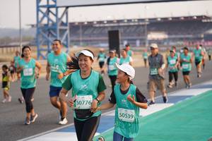 BIB: 50776, 50539
                            <button type="button" onclick="openModal(10515054)" class="btn btn-primary btn-sm float-right btn-popup" data-toggle="modal" data-target=".modal-high-quality">
                        <i class="fas fa-shopping-cart"></i> Add to Cart
                    </button>
                                            <button type="button" onclick="isThisMe(10515054, true)" class="btn btn-success btn-sm float-right btn-popup btn-isme hidden" data-toggle="tooltip" data-placement="bottom" title="นี่คือรูปของคุณใช่ไหม คลิกที่นี่เพื่อเอาเข้าอัลบั้ม">
                        <i class="fas fa-plus"></i> Add to album
                    </button>
                    <button type="button" onclick="isThisMe(10515054, false)" class="btn btn-warning btn-sm float-right btn-popup btn-isnotme hidden">
                        <i class="fas fa-ban"></i> Remove from album
                    </button>