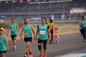 BIB: 1961, 51521, 53114, 534
                            <button type="button" onclick="openModal(10519546)" class="btn btn-primary btn-sm float-right btn-popup" data-toggle="modal" data-target=".modal-high-quality">
                        <i class="fas fa-shopping-cart"></i> Add to Cart
                    </button>
                                            <button type="button" onclick="isThisMe(10519546, true)" class="btn btn-success btn-sm float-right btn-popup btn-isme hidden" data-toggle="tooltip" data-placement="bottom" title="นี่คือรูปของคุณใช่ไหม คลิกที่นี่เพื่อเอาเข้าอัลบั้ม">
                        <i class="fas fa-plus"></i> Add to album
                    </button>
                    <button type="button" onclick="isThisMe(10519546, false)" class="btn btn-warning btn-sm float-right btn-popup btn-isnotme hidden">
                        <i class="fas fa-ban"></i> Remove from album
                    </button>