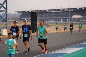 BIB: 1611, 1116, 51645, 5001
                            <button type="button" onclick="openModal(10519311)" class="btn btn-primary btn-sm float-right btn-popup" data-toggle="modal" data-target=".modal-high-quality">
                        <i class="fas fa-shopping-cart"></i> Add to Cart
                    </button>
                                            <button type="button" onclick="isThisMe(10519311, true)" class="btn btn-success btn-sm float-right btn-popup btn-isme hidden" data-toggle="tooltip" data-placement="bottom" title="นี่คือรูปของคุณใช่ไหม คลิกที่นี่เพื่อเอาเข้าอัลบั้ม">
                        <i class="fas fa-plus"></i> Add to album
                    </button>
                    <button type="button" onclick="isThisMe(10519311, false)" class="btn btn-warning btn-sm float-right btn-popup btn-isnotme hidden">
                        <i class="fas fa-ban"></i> Remove from album
                    </button>