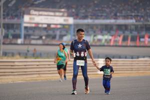 BIB: 52399, 1557
                            <button type="button" onclick="openModal(10520252)" class="btn btn-primary btn-sm float-right btn-popup" data-toggle="modal" data-target=".modal-high-quality">
                        <i class="fas fa-shopping-cart"></i> Add to Cart
                    </button>
                                            <button type="button" onclick="isThisMe(10520252, true)" class="btn btn-success btn-sm float-right btn-popup btn-isme hidden" data-toggle="tooltip" data-placement="bottom" title="นี่คือรูปของคุณใช่ไหม คลิกที่นี่เพื่อเอาเข้าอัลบั้ม">
                        <i class="fas fa-plus"></i> Add to album
                    </button>
                    <button type="button" onclick="isThisMe(10520252, false)" class="btn btn-warning btn-sm float-right btn-popup btn-isnotme hidden">
                        <i class="fas fa-ban"></i> Remove from album
                    </button>