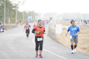 BIB: 803, 43636
                            <button type="button" onclick="openModal(11005621)" class="btn btn-primary btn-sm float-right btn-popup" data-toggle="modal" data-target=".modal-high-quality">
                        <i class="fas fa-shopping-cart"></i> Add to Cart
                    </button>
                                            <button type="button" onclick="isThisMe(11005621, true)" class="btn btn-success btn-sm float-right btn-popup btn-isme hidden" data-toggle="tooltip" data-placement="bottom" title="นี่คือรูปของคุณใช่ไหม คลิกที่นี่เพื่อเอาเข้าอัลบั้ม">
                        <i class="fas fa-plus"></i> Add to album
                    </button>
                    <button type="button" onclick="isThisMe(11005621, false)" class="btn btn-warning btn-sm float-right btn-popup btn-isnotme hidden">
                        <i class="fas fa-ban"></i> Remove from album
                    </button>