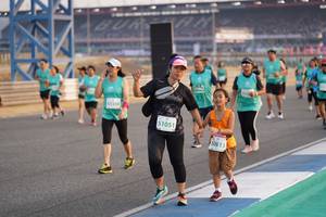 BIB: 3380, 51051, 50813
                            <button type="button" onclick="openModal(10515275)" class="btn btn-primary btn-sm float-right btn-popup" data-toggle="modal" data-target=".modal-high-quality">
                        <i class="fas fa-shopping-cart"></i> Add to Cart
                    </button>
                                            <button type="button" onclick="isThisMe(10515275, true)" class="btn btn-success btn-sm float-right btn-popup btn-isme hidden" data-toggle="tooltip" data-placement="bottom" title="นี่คือรูปของคุณใช่ไหม คลิกที่นี่เพื่อเอาเข้าอัลบั้ม">
                        <i class="fas fa-plus"></i> Add to album
                    </button>
                    <button type="button" onclick="isThisMe(10515275, false)" class="btn btn-warning btn-sm float-right btn-popup btn-isnotme hidden">
                        <i class="fas fa-ban"></i> Remove from album
                    </button>