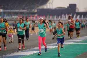 BIB: 3114, 2386
                            <button type="button" onclick="openModal(10519529)" class="btn btn-primary btn-sm float-right btn-popup" data-toggle="modal" data-target=".modal-high-quality">
                        <i class="fas fa-shopping-cart"></i> Add to Cart
                    </button>
                                            <button type="button" onclick="isThisMe(10519529, true)" class="btn btn-success btn-sm float-right btn-popup btn-isme hidden" data-toggle="tooltip" data-placement="bottom" title="นี่คือรูปของคุณใช่ไหม คลิกที่นี่เพื่อเอาเข้าอัลบั้ม">
                        <i class="fas fa-plus"></i> Add to album
                    </button>
                    <button type="button" onclick="isThisMe(10519529, false)" class="btn btn-warning btn-sm float-right btn-popup btn-isnotme hidden">
                        <i class="fas fa-ban"></i> Remove from album
                    </button>