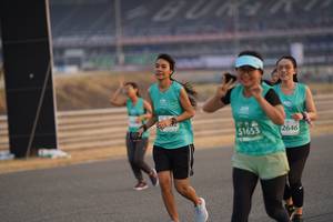 BIB: 51653, 2646
                            <button type="button" onclick="openModal(10519462)" class="btn btn-primary btn-sm float-right btn-popup" data-toggle="modal" data-target=".modal-high-quality">
                        <i class="fas fa-shopping-cart"></i> Add to Cart
                    </button>
                                            <button type="button" onclick="isThisMe(10519462, true)" class="btn btn-success btn-sm float-right btn-popup btn-isme hidden" data-toggle="tooltip" data-placement="bottom" title="นี่คือรูปของคุณใช่ไหม คลิกที่นี่เพื่อเอาเข้าอัลบั้ม">
                        <i class="fas fa-plus"></i> Add to album
                    </button>
                    <button type="button" onclick="isThisMe(10519462, false)" class="btn btn-warning btn-sm float-right btn-popup btn-isnotme hidden">
                        <i class="fas fa-ban"></i> Remove from album
                    </button>