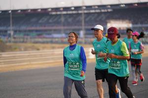 BIB: 51870, 50281
                            <button type="button" onclick="openModal(10511855)" class="btn btn-primary btn-sm float-right btn-popup" data-toggle="modal" data-target=".modal-high-quality">
                        <i class="fas fa-shopping-cart"></i> Add to Cart
                    </button>
                                            <button type="button" onclick="isThisMe(10511855, true)" class="btn btn-success btn-sm float-right btn-popup btn-isme hidden" data-toggle="tooltip" data-placement="bottom" title="นี่คือรูปของคุณใช่ไหม คลิกที่นี่เพื่อเอาเข้าอัลบั้ม">
                        <i class="fas fa-plus"></i> Add to album
                    </button>
                    <button type="button" onclick="isThisMe(10511855, false)" class="btn btn-warning btn-sm float-right btn-popup btn-isnotme hidden">
                        <i class="fas fa-ban"></i> Remove from album
                    </button>