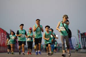BIB: 0573, 1948, 3052, 1534
                            <button type="button" onclick="openModal(10524306)" class="btn btn-primary btn-sm float-right btn-popup" data-toggle="modal" data-target=".modal-high-quality">
                        <i class="fas fa-shopping-cart"></i> Add to Cart
                    </button>
                                            <button type="button" onclick="isThisMe(10524306, true)" class="btn btn-success btn-sm float-right btn-popup btn-isme hidden" data-toggle="tooltip" data-placement="bottom" title="นี่คือรูปของคุณใช่ไหม คลิกที่นี่เพื่อเอาเข้าอัลบั้ม">
                        <i class="fas fa-plus"></i> Add to album
                    </button>
                    <button type="button" onclick="isThisMe(10524306, false)" class="btn btn-warning btn-sm float-right btn-popup btn-isnotme hidden">
                        <i class="fas fa-ban"></i> Remove from album
                    </button>