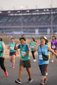 BIB: 52503, 524
                            <button type="button" onclick="openModal(10515605)" class="btn btn-primary btn-sm float-right btn-popup" data-toggle="modal" data-target=".modal-high-quality">
                        <i class="fas fa-shopping-cart"></i> Add to Cart
                    </button>
                                            <button type="button" onclick="isThisMe(10515605, true)" class="btn btn-success btn-sm float-right btn-popup btn-isme hidden" data-toggle="tooltip" data-placement="bottom" title="นี่คือรูปของคุณใช่ไหม คลิกที่นี่เพื่อเอาเข้าอัลบั้ม">
                        <i class="fas fa-plus"></i> Add to album
                    </button>
                    <button type="button" onclick="isThisMe(10515605, false)" class="btn btn-warning btn-sm float-right btn-popup btn-isnotme hidden">
                        <i class="fas fa-ban"></i> Remove from album
                    </button>