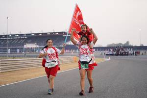 BIB: 1098, 50175, 
                            <button type="button" onclick="openModal(10521914)" class="btn btn-primary btn-sm float-right btn-popup" data-toggle="modal" data-target=".modal-high-quality">
                        <i class="fas fa-shopping-cart"></i> Add to Cart
                    </button>
                                            <button type="button" onclick="isThisMe(10521914, true)" class="btn btn-success btn-sm float-right btn-popup btn-isme hidden" data-toggle="tooltip" data-placement="bottom" title="นี่คือรูปของคุณใช่ไหม คลิกที่นี่เพื่อเอาเข้าอัลบั้ม">
                        <i class="fas fa-plus"></i> Add to album
                    </button>
                    <button type="button" onclick="isThisMe(10521914, false)" class="btn btn-warning btn-sm float-right btn-popup btn-isnotme hidden">
                        <i class="fas fa-ban"></i> Remove from album
                    </button>