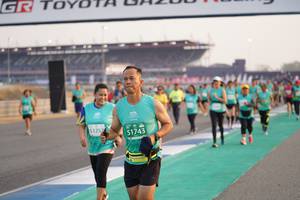 BIB: 51257, 51743
                            <button type="button" onclick="openModal(10514936)" class="btn btn-primary btn-sm float-right btn-popup" data-toggle="modal" data-target=".modal-high-quality">
                        <i class="fas fa-shopping-cart"></i> Add to Cart
                    </button>
                                            <button type="button" onclick="isThisMe(10514936, true)" class="btn btn-success btn-sm float-right btn-popup btn-isme hidden" data-toggle="tooltip" data-placement="bottom" title="นี่คือรูปของคุณใช่ไหม คลิกที่นี่เพื่อเอาเข้าอัลบั้ม">
                        <i class="fas fa-plus"></i> Add to album
                    </button>
                    <button type="button" onclick="isThisMe(10514936, false)" class="btn btn-warning btn-sm float-right btn-popup btn-isnotme hidden">
                        <i class="fas fa-ban"></i> Remove from album
                    </button>