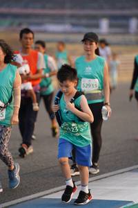 BIB: 52935
                            <button type="button" onclick="openModal(10518427)" class="btn btn-primary btn-sm float-right btn-popup" data-toggle="modal" data-target=".modal-high-quality">
                        <i class="fas fa-shopping-cart"></i> Add to Cart
                    </button>
                                            <button type="button" onclick="isThisMe(10518427, true)" class="btn btn-success btn-sm float-right btn-popup btn-isme hidden" data-toggle="tooltip" data-placement="bottom" title="นี่คือรูปของคุณใช่ไหม คลิกที่นี่เพื่อเอาเข้าอัลบั้ม">
                        <i class="fas fa-plus"></i> Add to album
                    </button>
                    <button type="button" onclick="isThisMe(10518427, false)" class="btn btn-warning btn-sm float-right btn-popup btn-isnotme hidden">
                        <i class="fas fa-ban"></i> Remove from album
                    </button>