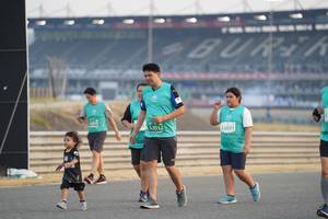 BIB: 52032, 53021, 
                            <button type="button" onclick="openModal(10520904)" class="btn btn-primary btn-sm float-right btn-popup" data-toggle="modal" data-target=".modal-high-quality">
                        <i class="fas fa-shopping-cart"></i> Add to Cart
                    </button>
                                            <button type="button" onclick="isThisMe(10520904, true)" class="btn btn-success btn-sm float-right btn-popup btn-isme hidden" data-toggle="tooltip" data-placement="bottom" title="นี่คือรูปของคุณใช่ไหม คลิกที่นี่เพื่อเอาเข้าอัลบั้ม">
                        <i class="fas fa-plus"></i> Add to album
                    </button>
                    <button type="button" onclick="isThisMe(10520904, false)" class="btn btn-warning btn-sm float-right btn-popup btn-isnotme hidden">
                        <i class="fas fa-ban"></i> Remove from album
                    </button>