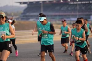 BIB: 51668
                            <button type="button" onclick="openModal(10513167)" class="btn btn-primary btn-sm float-right btn-popup" data-toggle="modal" data-target=".modal-high-quality">
                        <i class="fas fa-shopping-cart"></i> Add to Cart
                    </button>
                                            <button type="button" onclick="isThisMe(10513167, true)" class="btn btn-success btn-sm float-right btn-popup btn-isme hidden" data-toggle="tooltip" data-placement="bottom" title="นี่คือรูปของคุณใช่ไหม คลิกที่นี่เพื่อเอาเข้าอัลบั้ม">
                        <i class="fas fa-plus"></i> Add to album
                    </button>
                    <button type="button" onclick="isThisMe(10513167, false)" class="btn btn-warning btn-sm float-right btn-popup btn-isnotme hidden">
                        <i class="fas fa-ban"></i> Remove from album
                    </button>