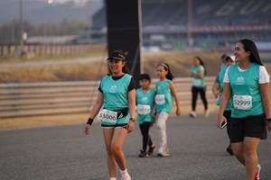 BIB: 52999, 512, 53000
                            <button type="button" onclick="openModal(10519676)" class="btn btn-primary btn-sm float-right btn-popup" data-toggle="modal" data-target=".modal-high-quality">
                        <i class="fas fa-shopping-cart"></i> Add to Cart
                    </button>
                                            <button type="button" onclick="isThisMe(10519676, true)" class="btn btn-success btn-sm float-right btn-popup btn-isme hidden" data-toggle="tooltip" data-placement="bottom" title="นี่คือรูปของคุณใช่ไหม คลิกที่นี่เพื่อเอาเข้าอัลบั้ม">
                        <i class="fas fa-plus"></i> Add to album
                    </button>
                    <button type="button" onclick="isThisMe(10519676, false)" class="btn btn-warning btn-sm float-right btn-popup btn-isnotme hidden">
                        <i class="fas fa-ban"></i> Remove from album
                    </button>