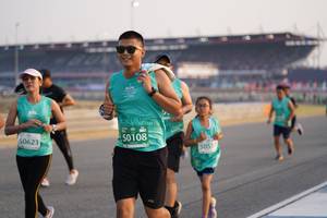 BIB: 50108, 50623, 5055
                            <button type="button" onclick="openModal(10511557)" class="btn btn-primary btn-sm float-right btn-popup" data-toggle="modal" data-target=".modal-high-quality">
                        <i class="fas fa-shopping-cart"></i> Add to Cart
                    </button>
                                            <button type="button" onclick="isThisMe(10511557, true)" class="btn btn-success btn-sm float-right btn-popup btn-isme hidden" data-toggle="tooltip" data-placement="bottom" title="นี่คือรูปของคุณใช่ไหม คลิกที่นี่เพื่อเอาเข้าอัลบั้ม">
                        <i class="fas fa-plus"></i> Add to album
                    </button>
                    <button type="button" onclick="isThisMe(10511557, false)" class="btn btn-warning btn-sm float-right btn-popup btn-isnotme hidden">
                        <i class="fas fa-ban"></i> Remove from album
                    </button>