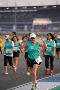 BIB: 5106
                            <button type="button" onclick="openModal(10514669)" class="btn btn-primary btn-sm float-right btn-popup" data-toggle="modal" data-target=".modal-high-quality">
                        <i class="fas fa-shopping-cart"></i> Add to Cart
                    </button>
                                            <button type="button" onclick="isThisMe(10514669, true)" class="btn btn-success btn-sm float-right btn-popup btn-isme hidden" data-toggle="tooltip" data-placement="bottom" title="นี่คือรูปของคุณใช่ไหม คลิกที่นี่เพื่อเอาเข้าอัลบั้ม">
                        <i class="fas fa-plus"></i> Add to album
                    </button>
                    <button type="button" onclick="isThisMe(10514669, false)" class="btn btn-warning btn-sm float-right btn-popup btn-isnotme hidden">
                        <i class="fas fa-ban"></i> Remove from album
                    </button>