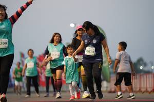 BIB: 299, 53014, 53254
                            <button type="button" onclick="openModal(10524199)" class="btn btn-primary btn-sm float-right btn-popup" data-toggle="modal" data-target=".modal-high-quality">
                        <i class="fas fa-shopping-cart"></i> Add to Cart
                    </button>
                                            <button type="button" onclick="isThisMe(10524199, true)" class="btn btn-success btn-sm float-right btn-popup btn-isme hidden" data-toggle="tooltip" data-placement="bottom" title="นี่คือรูปของคุณใช่ไหม คลิกที่นี่เพื่อเอาเข้าอัลบั้ม">
                        <i class="fas fa-plus"></i> Add to album
                    </button>
                    <button type="button" onclick="isThisMe(10524199, false)" class="btn btn-warning btn-sm float-right btn-popup btn-isnotme hidden">
                        <i class="fas fa-ban"></i> Remove from album
                    </button>
