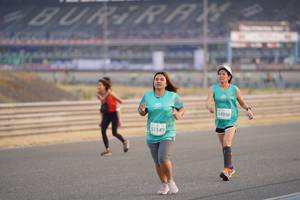 BIB: 106, 1038, 1149
                            <button type="button" onclick="openModal(10519734)" class="btn btn-primary btn-sm float-right btn-popup" data-toggle="modal" data-target=".modal-high-quality">
                        <i class="fas fa-shopping-cart"></i> Add to Cart
                    </button>
                                            <button type="button" onclick="isThisMe(10519734, true)" class="btn btn-success btn-sm float-right btn-popup btn-isme hidden" data-toggle="tooltip" data-placement="bottom" title="นี่คือรูปของคุณใช่ไหม คลิกที่นี่เพื่อเอาเข้าอัลบั้ม">
                        <i class="fas fa-plus"></i> Add to album
                    </button>
                    <button type="button" onclick="isThisMe(10519734, false)" class="btn btn-warning btn-sm float-right btn-popup btn-isnotme hidden">
                        <i class="fas fa-ban"></i> Remove from album
                    </button>