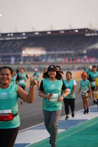 BIB: 041
                            <button type="button" onclick="openModal(10514855)" class="btn btn-primary btn-sm float-right btn-popup" data-toggle="modal" data-target=".modal-high-quality">
                        <i class="fas fa-shopping-cart"></i> Add to Cart
                    </button>
                                            <button type="button" onclick="isThisMe(10514855, true)" class="btn btn-success btn-sm float-right btn-popup btn-isme hidden" data-toggle="tooltip" data-placement="bottom" title="นี่คือรูปของคุณใช่ไหม คลิกที่นี่เพื่อเอาเข้าอัลบั้ม">
                        <i class="fas fa-plus"></i> Add to album
                    </button>
                    <button type="button" onclick="isThisMe(10514855, false)" class="btn btn-warning btn-sm float-right btn-popup btn-isnotme hidden">
                        <i class="fas fa-ban"></i> Remove from album
                    </button>