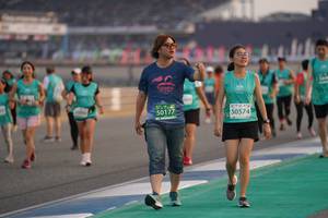 BIB: 50177, 50574
                            <button type="button" onclick="openModal(10519629)" class="btn btn-primary btn-sm float-right btn-popup" data-toggle="modal" data-target=".modal-high-quality">
                        <i class="fas fa-shopping-cart"></i> Add to Cart
                    </button>
                                            <button type="button" onclick="isThisMe(10519629, true)" class="btn btn-success btn-sm float-right btn-popup btn-isme hidden" data-toggle="tooltip" data-placement="bottom" title="นี่คือรูปของคุณใช่ไหม คลิกที่นี่เพื่อเอาเข้าอัลบั้ม">
                        <i class="fas fa-plus"></i> Add to album
                    </button>
                    <button type="button" onclick="isThisMe(10519629, false)" class="btn btn-warning btn-sm float-right btn-popup btn-isnotme hidden">
                        <i class="fas fa-ban"></i> Remove from album
                    </button>