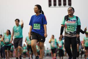 BIB: 70305, 70304
                            <button type="button" onclick="openModal(10523422)" class="btn btn-primary btn-sm float-right btn-popup" data-toggle="modal" data-target=".modal-high-quality">
                        <i class="fas fa-shopping-cart"></i> Add to Cart
                    </button>
                                            <button type="button" onclick="isThisMe(10523422, true)" class="btn btn-success btn-sm float-right btn-popup btn-isme hidden" data-toggle="tooltip" data-placement="bottom" title="นี่คือรูปของคุณใช่ไหม คลิกที่นี่เพื่อเอาเข้าอัลบั้ม">
                        <i class="fas fa-plus"></i> Add to album
                    </button>
                    <button type="button" onclick="isThisMe(10523422, false)" class="btn btn-warning btn-sm float-right btn-popup btn-isnotme hidden">
                        <i class="fas fa-ban"></i> Remove from album
                    </button>
