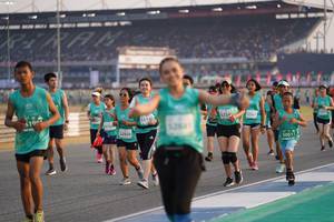 BIB: 5254, 261, 531461, 52478, 50011
                            <button type="button" onclick="openModal(10513092)" class="btn btn-primary btn-sm float-right btn-popup" data-toggle="modal" data-target=".modal-high-quality">
                        <i class="fas fa-shopping-cart"></i> Add to Cart
                    </button>
                                            <button type="button" onclick="isThisMe(10513092, true)" class="btn btn-success btn-sm float-right btn-popup btn-isme hidden" data-toggle="tooltip" data-placement="bottom" title="นี่คือรูปของคุณใช่ไหม คลิกที่นี่เพื่อเอาเข้าอัลบั้ม">
                        <i class="fas fa-plus"></i> Add to album
                    </button>
                    <button type="button" onclick="isThisMe(10513092, false)" class="btn btn-warning btn-sm float-right btn-popup btn-isnotme hidden">
                        <i class="fas fa-ban"></i> Remove from album
                    </button>